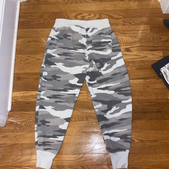 Aerie Camo joggers - Picture 2 of 2